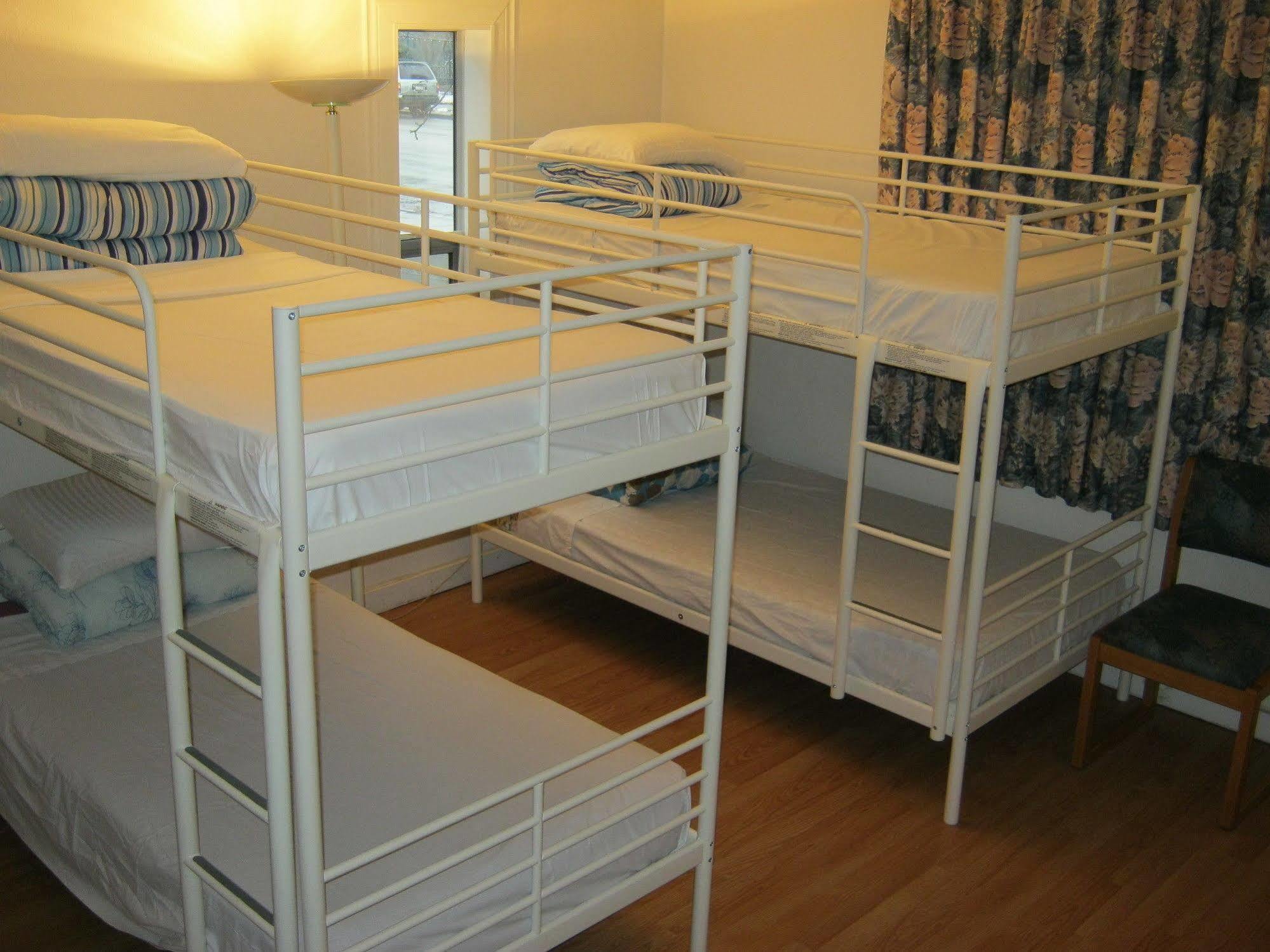 Kelowna Okanagan Lake Hostel Eksteriør bilde