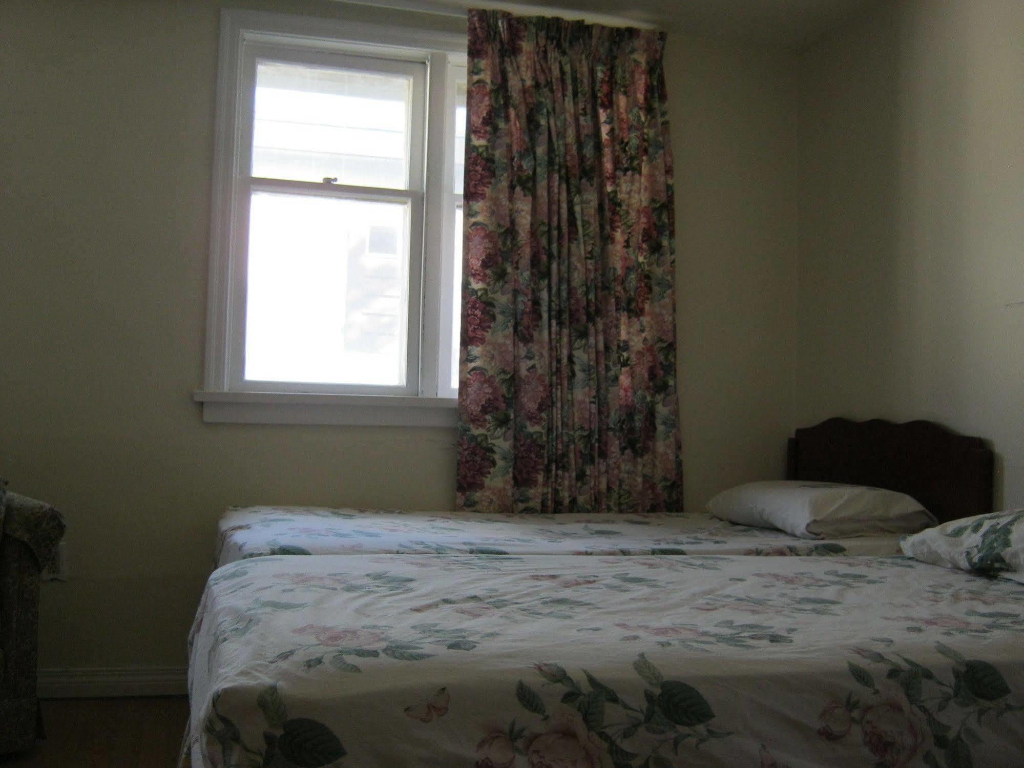 Kelowna Okanagan Lake Hostel Eksteriør bilde
